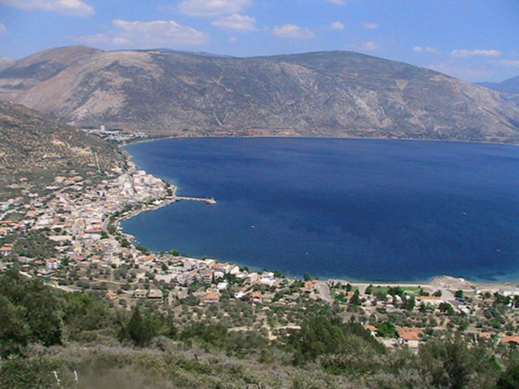Iridanos Hotel Antikyra Exterior foto