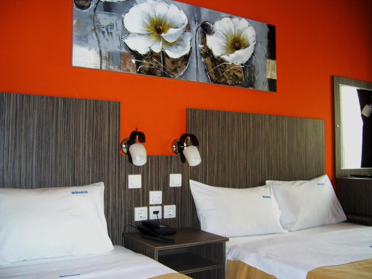 Iridanos Hotel Antikyra Quarto foto